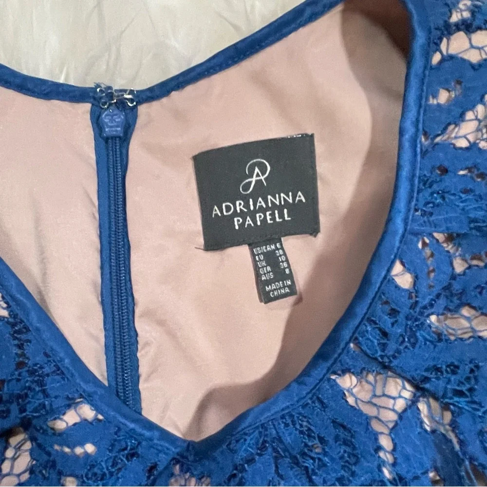 Short sleeve blue over beige lace dress - 6 - Picture 3 of 9